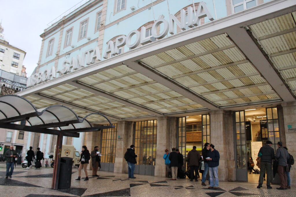 Contra a entregar da Estação de Santa Apolónia para a instalação de um