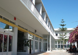 Centro de Paralisia Cerebral, em Oeiras